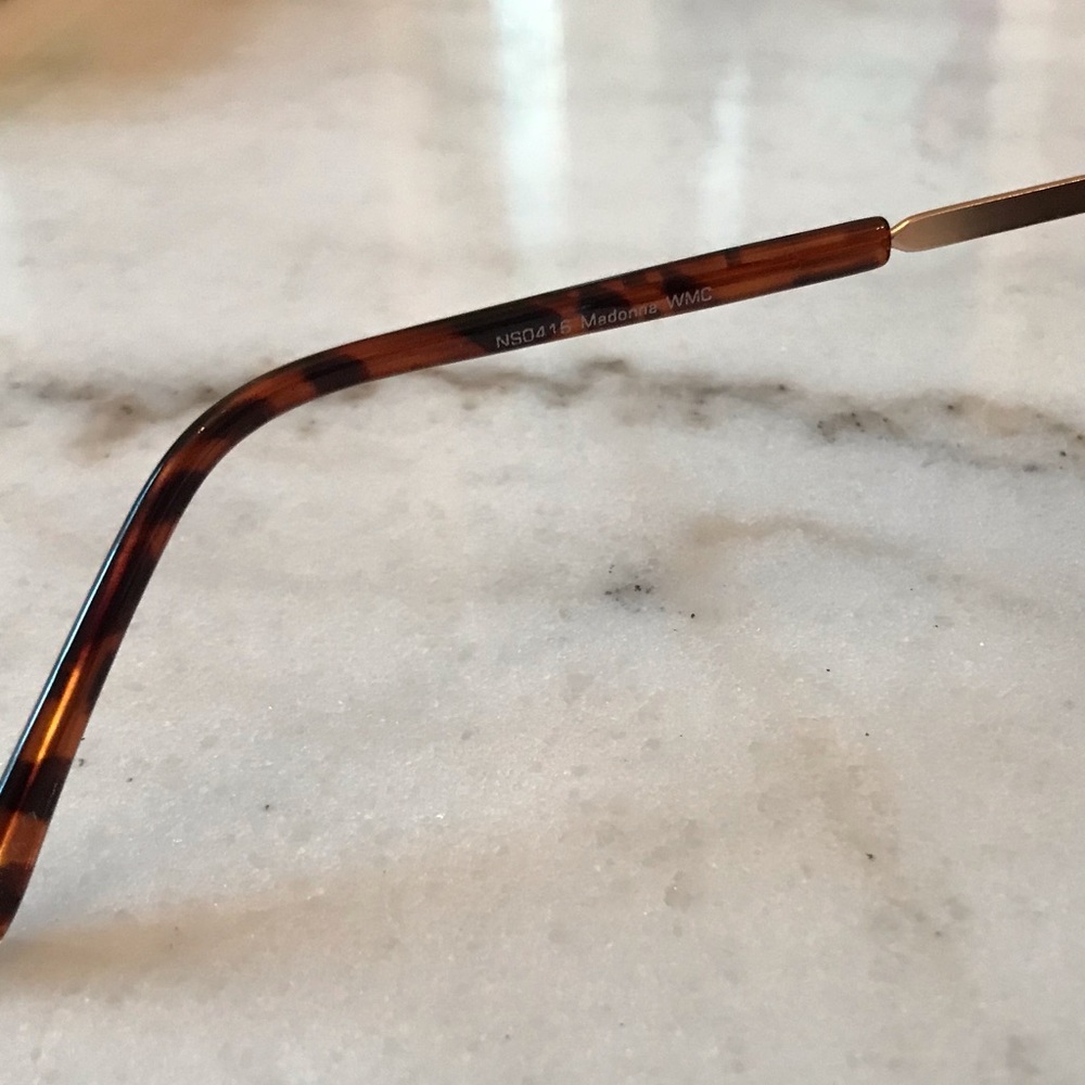 Gold Rimmed aviators - Picture 3 of 5